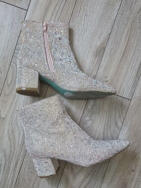 Betsey Johnson 7.5 Silver Crystal Embellished Block Heel Ankle Boots